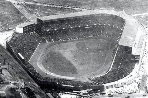 yankee stadium dimensions 1927